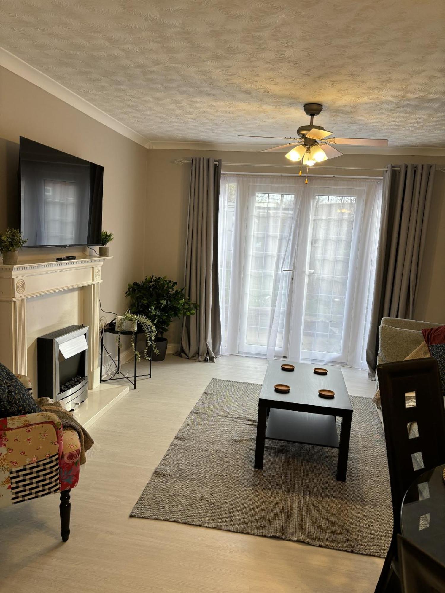 Cosy Corner - 2 Beds, Free Parking, Next To Southampton General Hospital Villa Luaran gambar