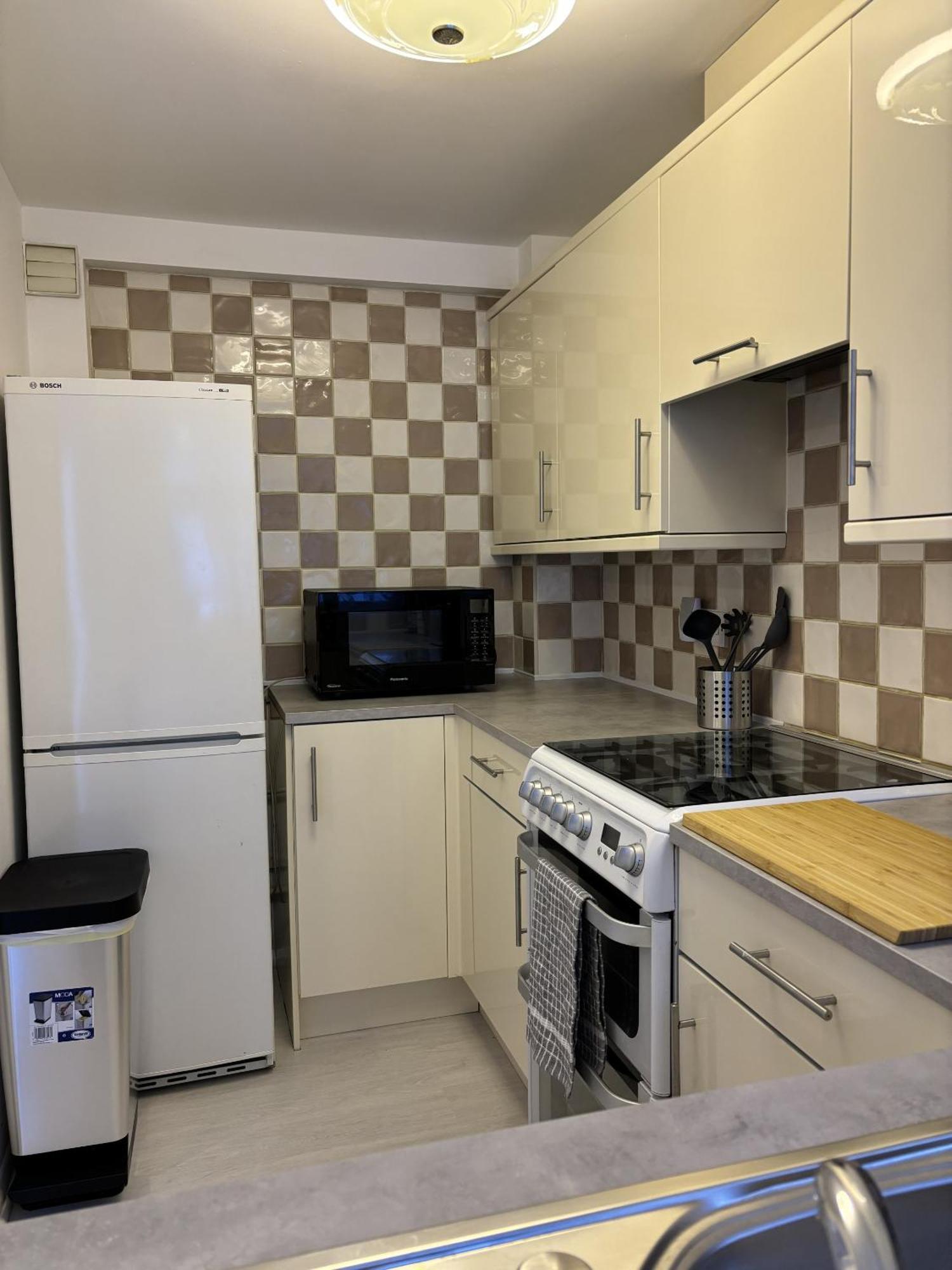 Cosy Corner - 2 Beds, Free Parking, Next To Southampton General Hospital Villa Luaran gambar