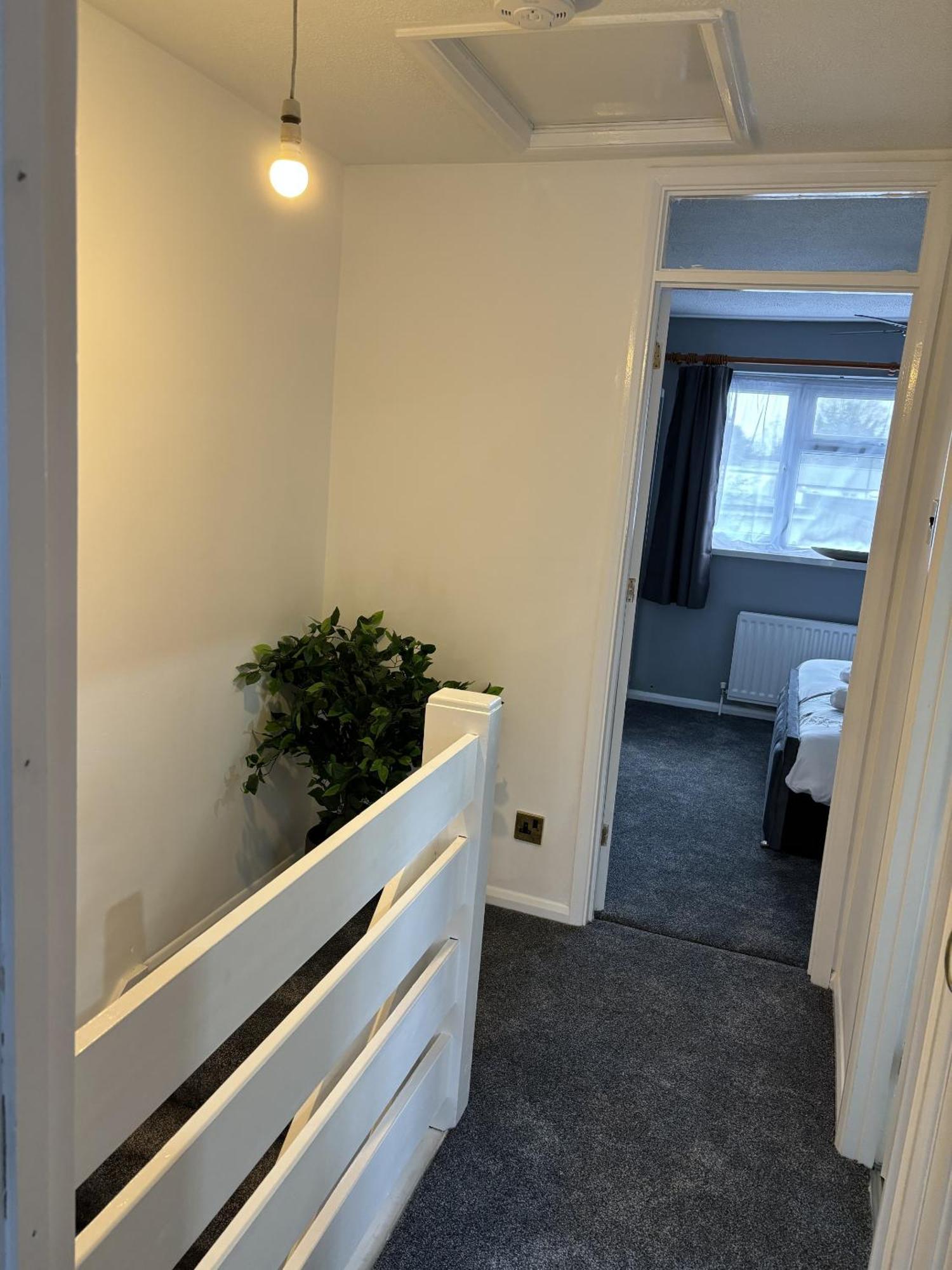 Cosy Corner - 2 Beds, Free Parking, Next To Southampton General Hospital Villa Luaran gambar