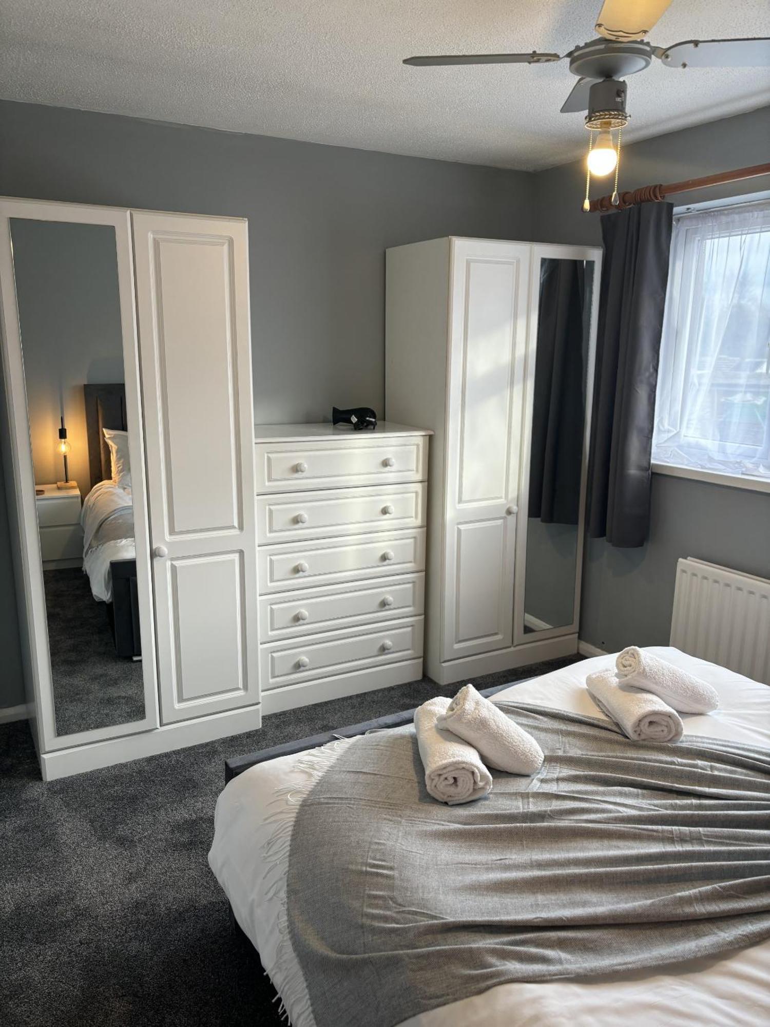 Cosy Corner - 2 Beds, Free Parking, Next To Southampton General Hospital Villa Luaran gambar